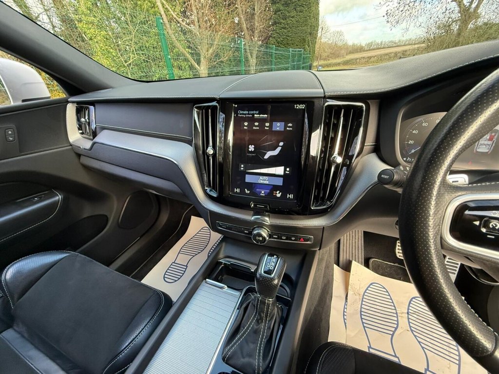 Used Volvo XC60 2018 for sale - 76820899: Photo 37