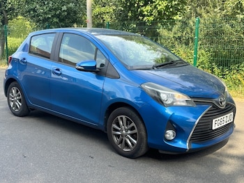 Used Toyota Yaris 2015 for sale - 79300687: Photo