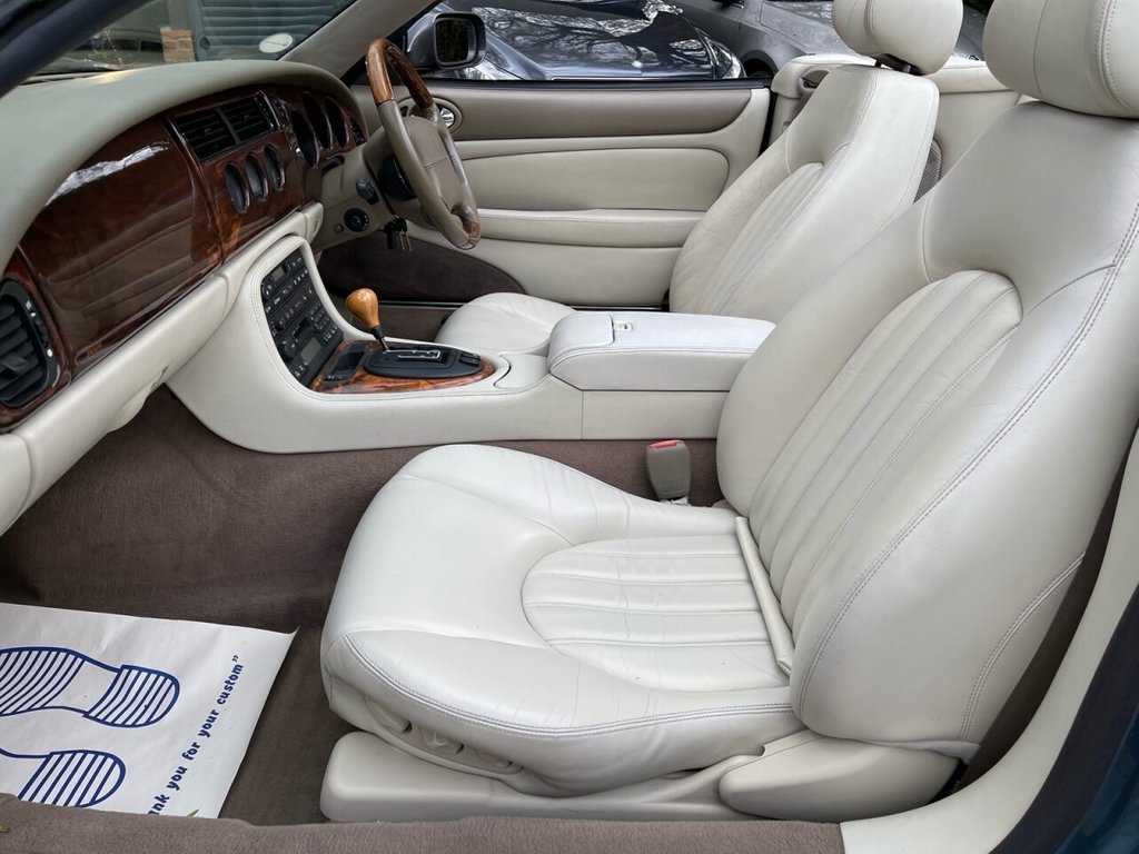 Used Jaguar XK8 2001 for sale - 70538345: Photo 26