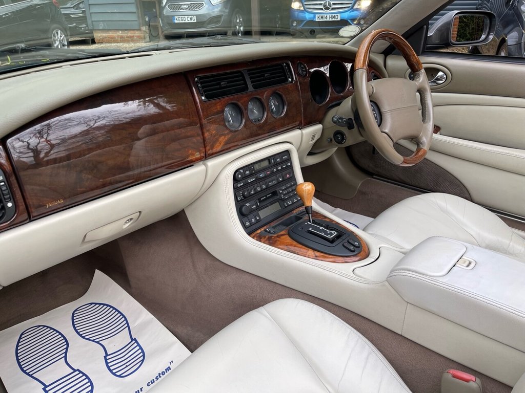 Used Jaguar XK8 2001 for sale - 70538345: Photo 29