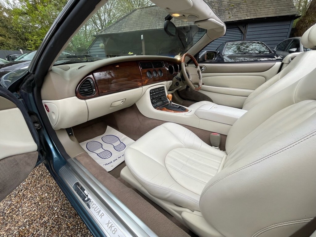 Used Jaguar XK8 2001 for sale - 70538345: Photo 30