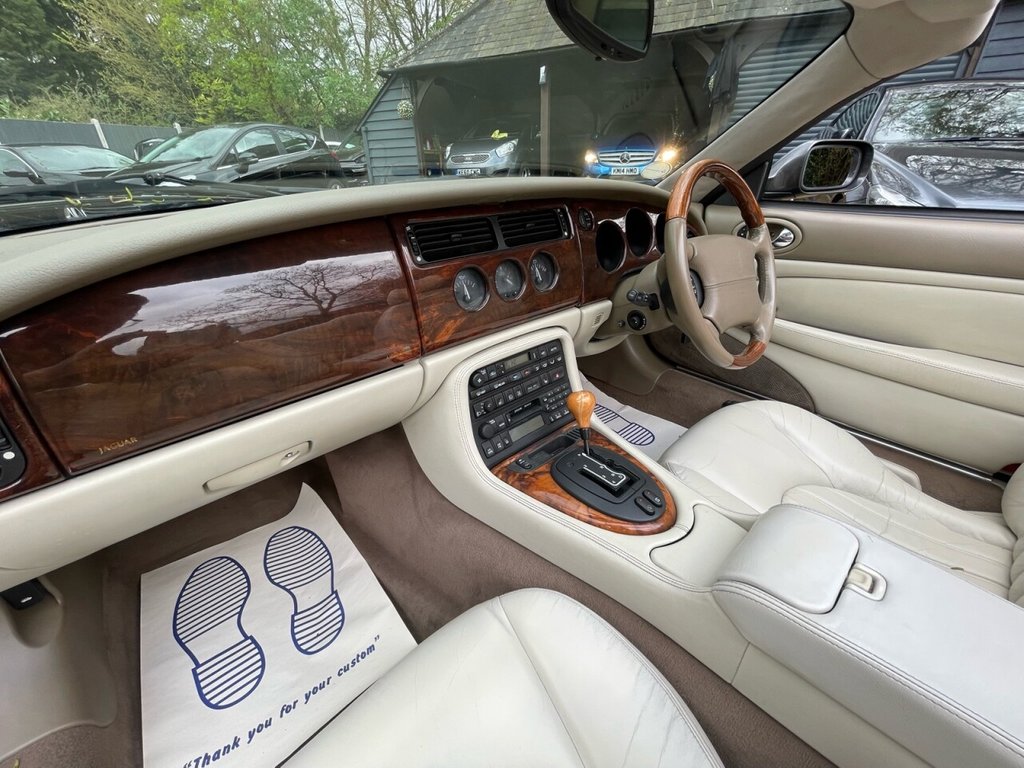 Used Jaguar XK8 2001 for sale - 70538345: Photo 31