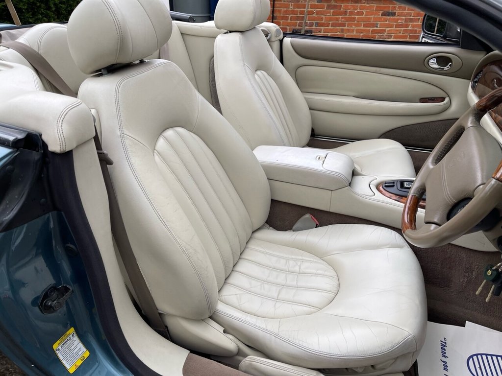 Used Jaguar XK8 2001 for sale - 70538345: Photo 32