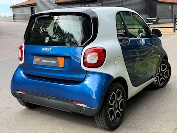 Used smart fortwo 2019 for sale - 75433028: Photo
