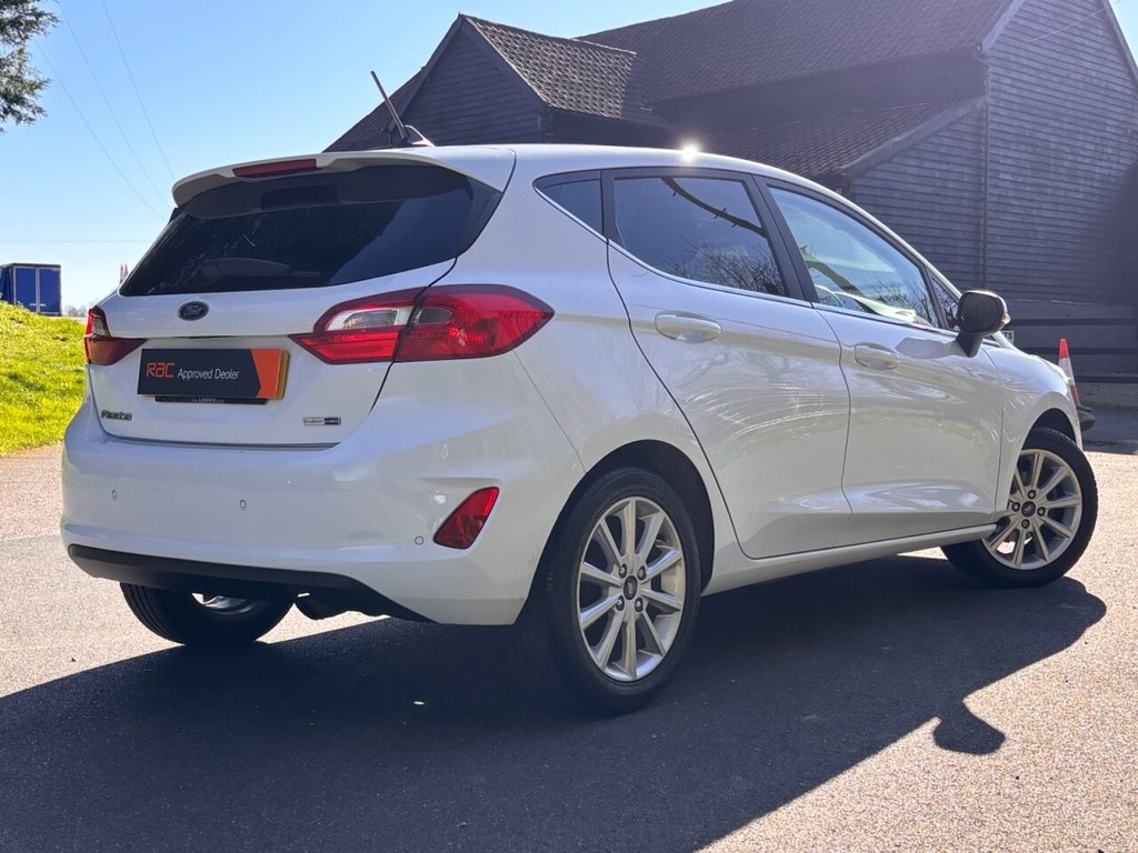 Used Ford Fiesta 2021 for sale - 78030115: Photo 2