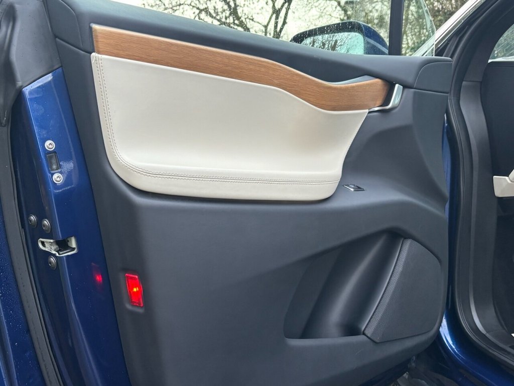 Used Tesla Model X 2020 for sale - 77642532: Photo 26