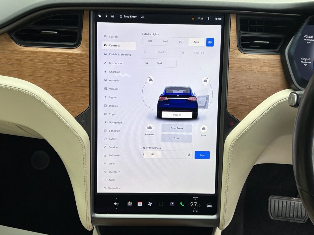 Used Tesla Model X 2020 for sale - 77642532: Photo 48