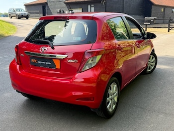 Used Toyota Yaris 2013 for sale - 78657926: Photo