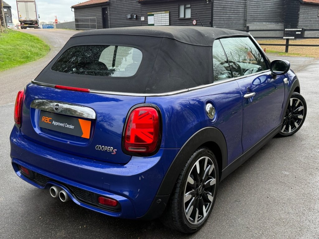 Used MINI Convertible 2019 for sale - 76901161: Photo 21