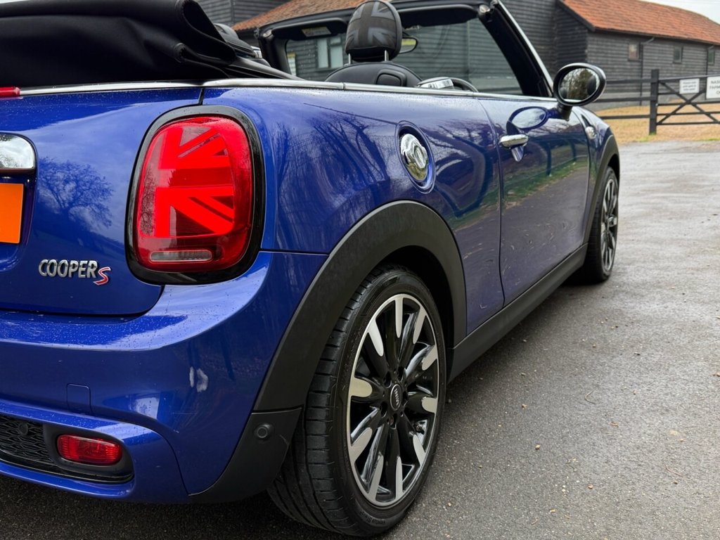 Used MINI Convertible 2019 for sale - 76901161: Photo 24