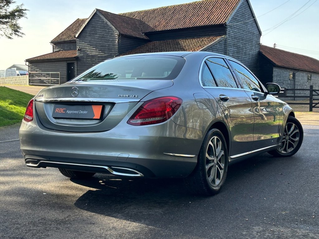 Used Mercedes-Benz C Class 2014 for sale - 77642959: Photo 2
