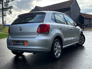 Used Volkswagen Polo 2011 for sale - 77547496: Photo