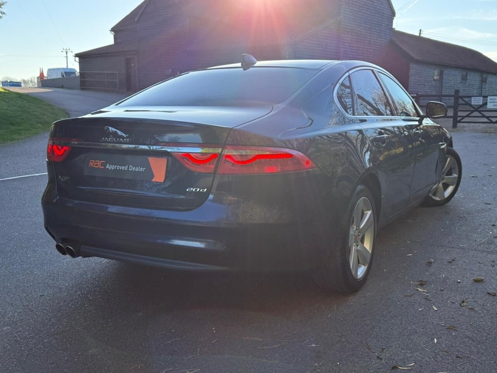 Used Jaguar XF 2016 for sale - 76654997: Photo 2