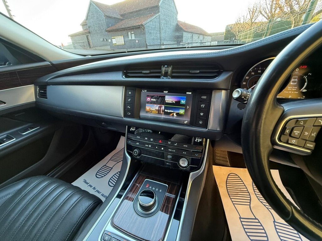 Used Jaguar XF 2016 for sale - 76654997: Photo 27