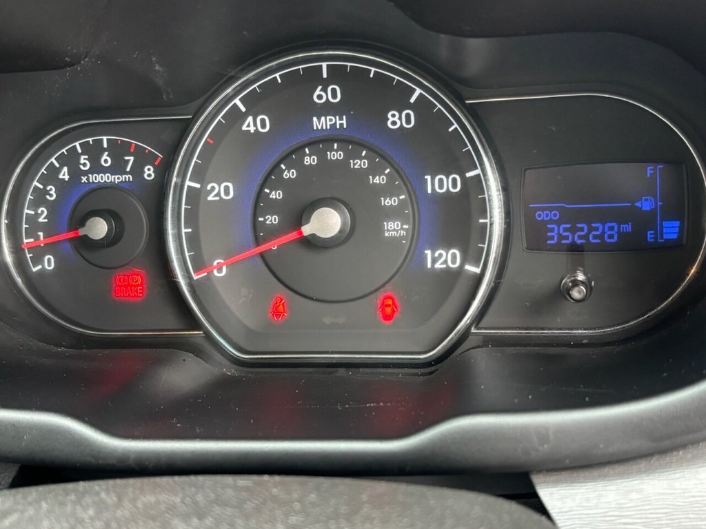 Used Hyundai i10 2012 for sale - 77835313: Photo 31