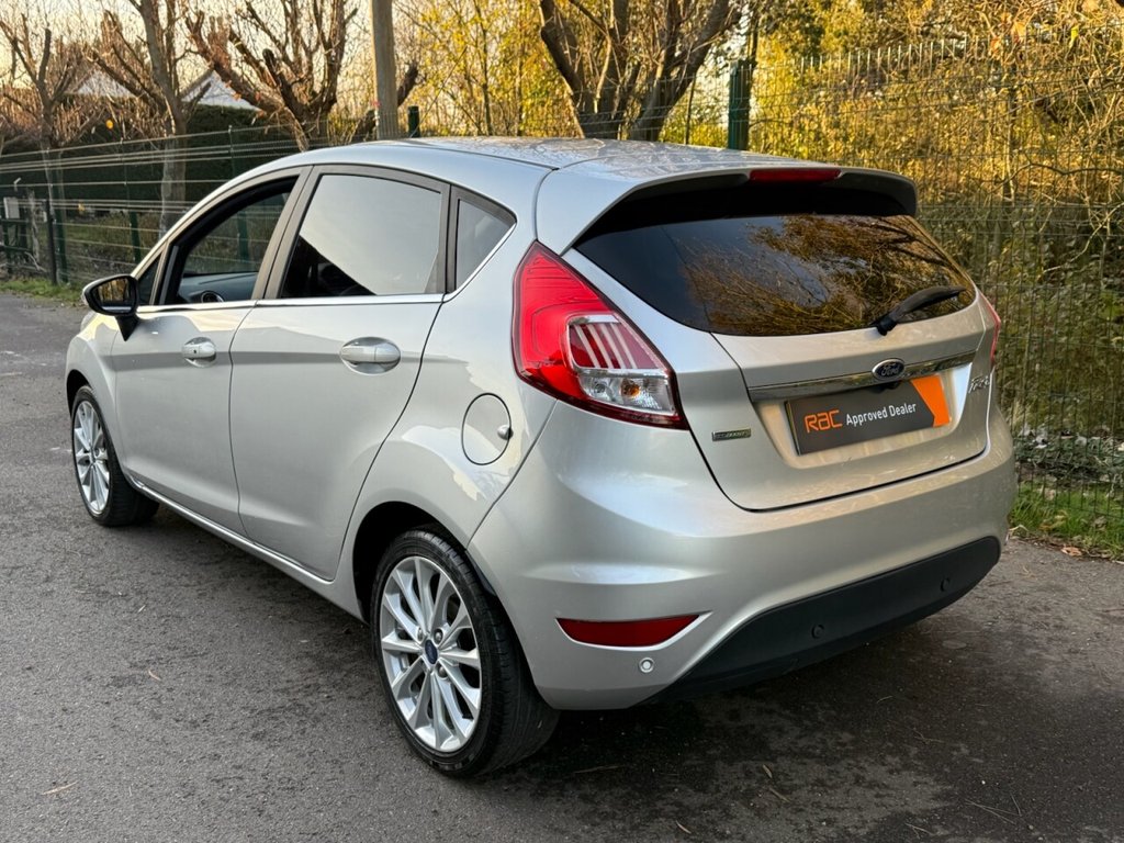Used Ford Fiesta 2015 for sale - 76686308: Photo 9