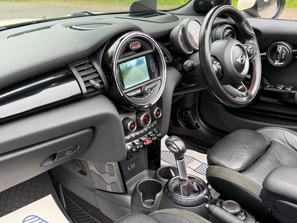 Used MINI Convertible 2017 for sale - 76966216: Photo 17