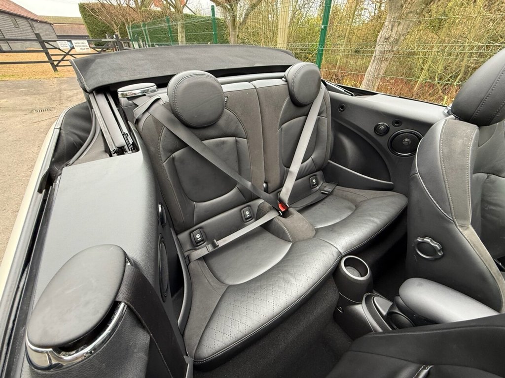 Used MINI Convertible 2017 for sale - 76966216: Photo 38