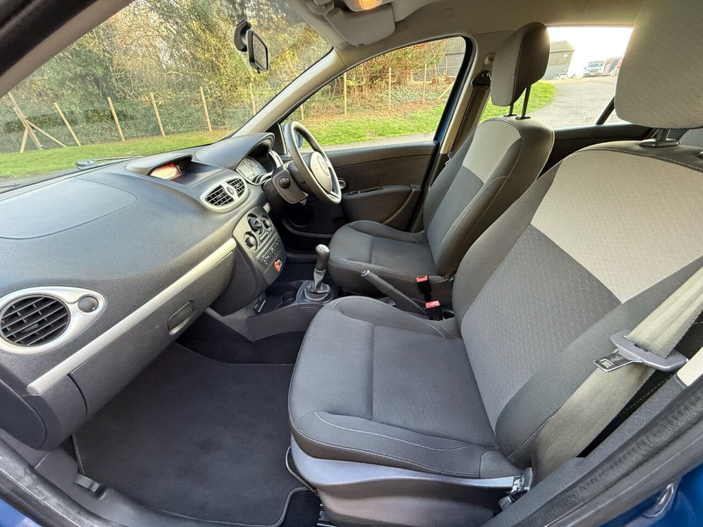 Used Renault Clio 2009 for sale - 76570060: Photo 20