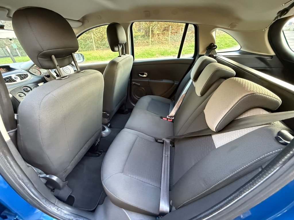 Used Renault Clio 2009 for sale - 76570060: Photo 35