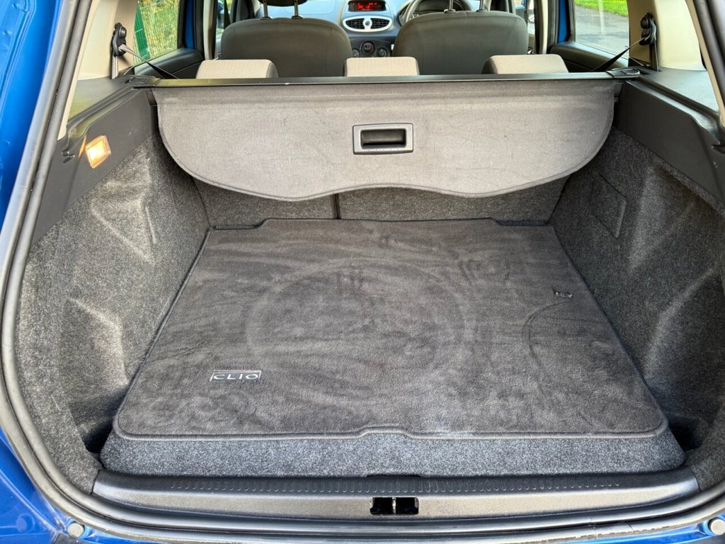 Used Renault Clio 2009 for sale - 76570060: Photo 40