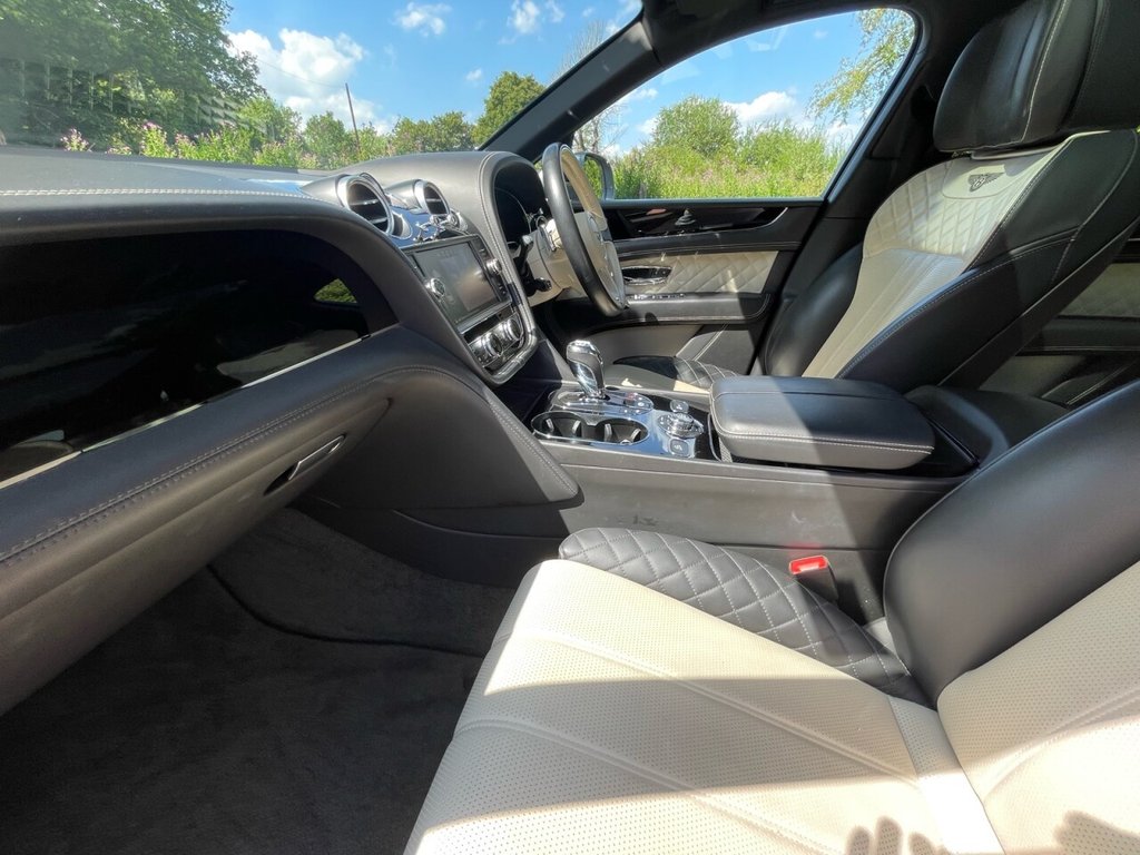 Used Bentley Bentayga 2017 for sale - 77231911: Photo 17