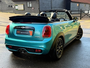 Used MINI Convertible 2017 for sale - 76563136: Photo