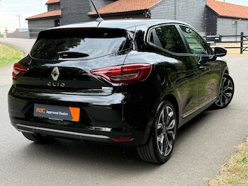 Used Renault Clio 2021 for sale - 75559909: Photo