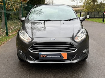 Used Ford Fiesta 2016 for sale - 76563135: Photo
