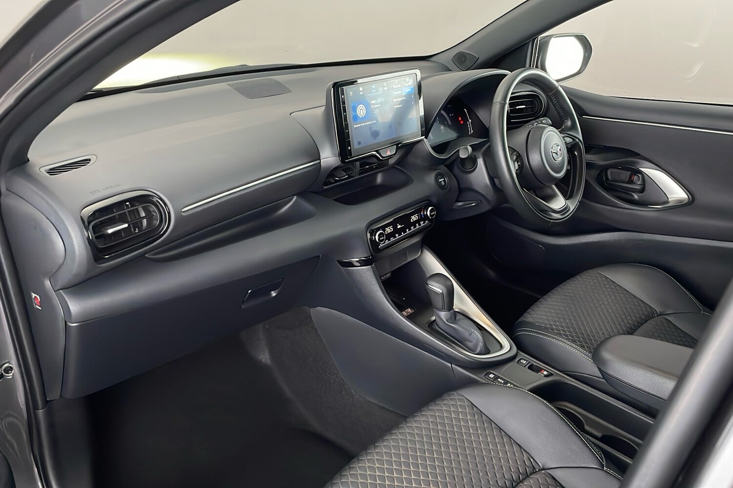 Used Mazda Mazda2 HYBRID 2024 for sale - 77729362: Photo 11