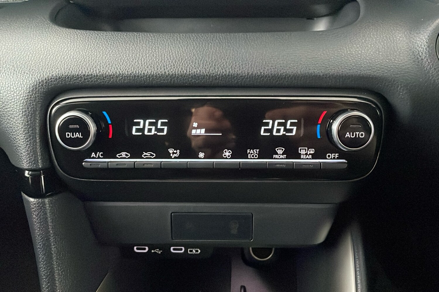 Used Mazda Mazda2 HYBRID 2024 for sale - 77729362: Photo 17