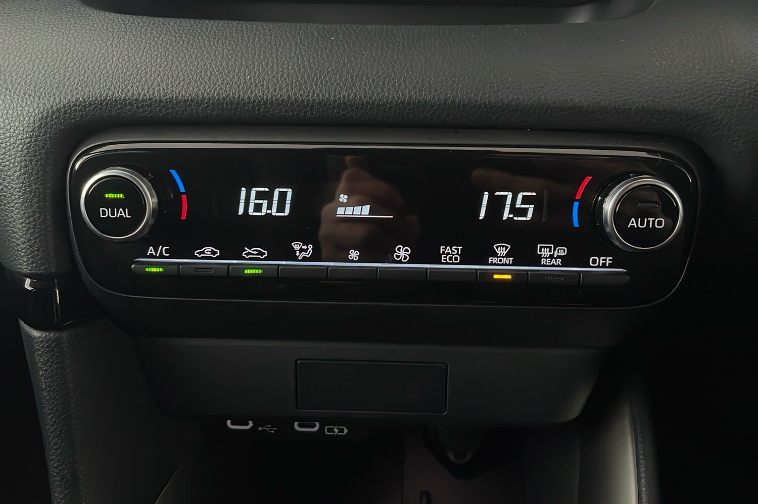 Used Mazda Mazda2 HYBRID 2024 for sale - 77729342: Photo 15