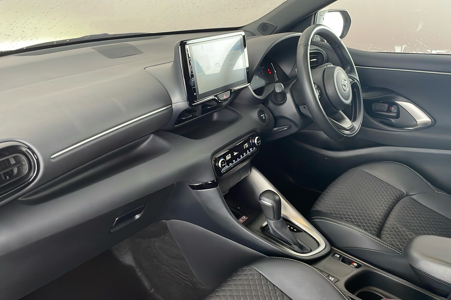 Used Mazda Mazda2 HYBRID 2024 for sale - 77729342: Photo 9