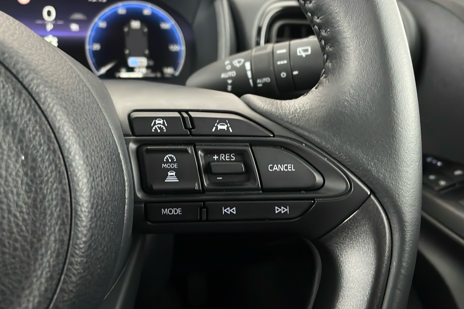 Used Mazda Mazda2 HYBRID 2025 for sale - 77946858: Photo 17