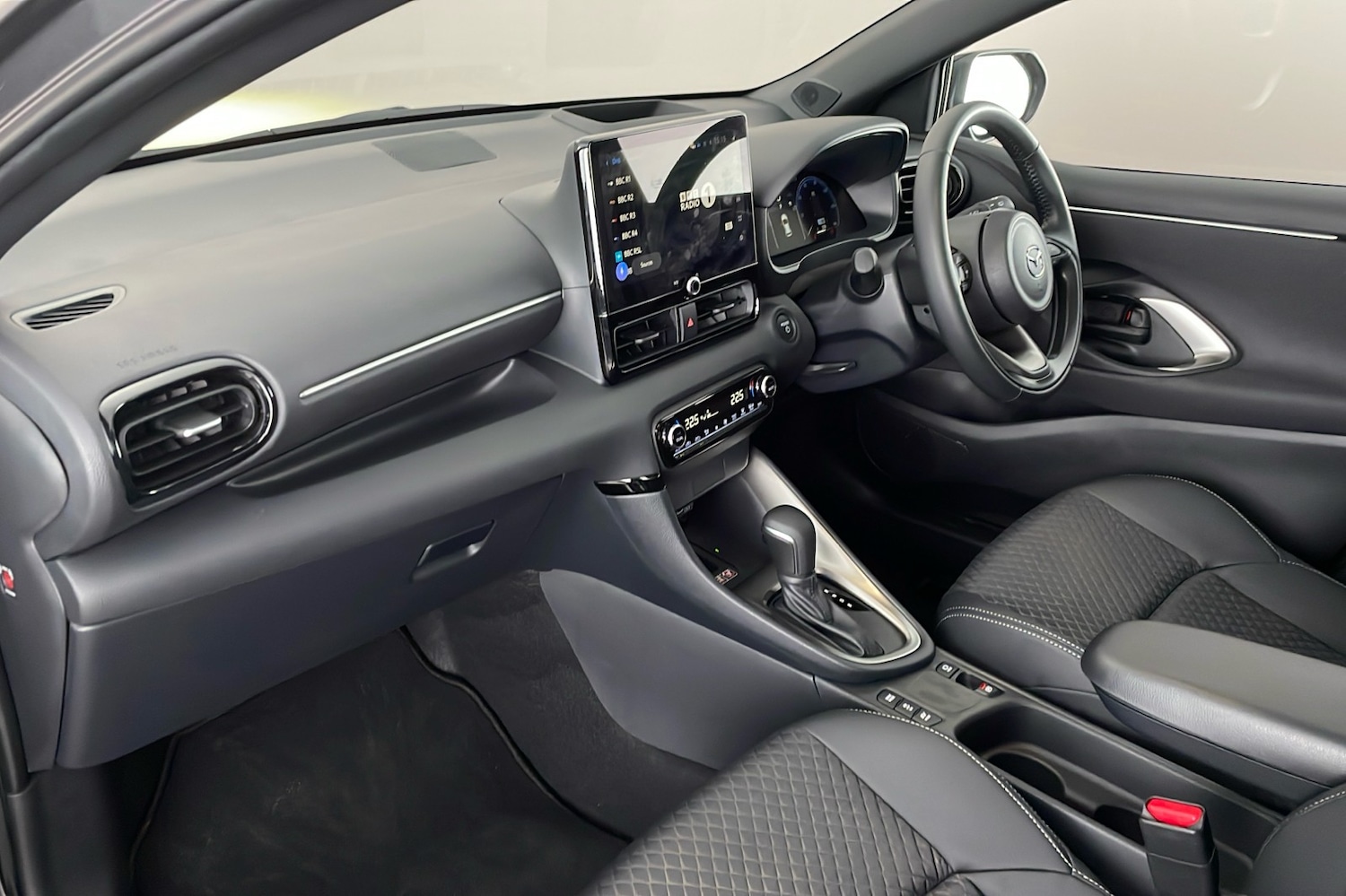 Used Mazda Mazda2 HYBRID 2025 for sale - 77946858: Photo 9