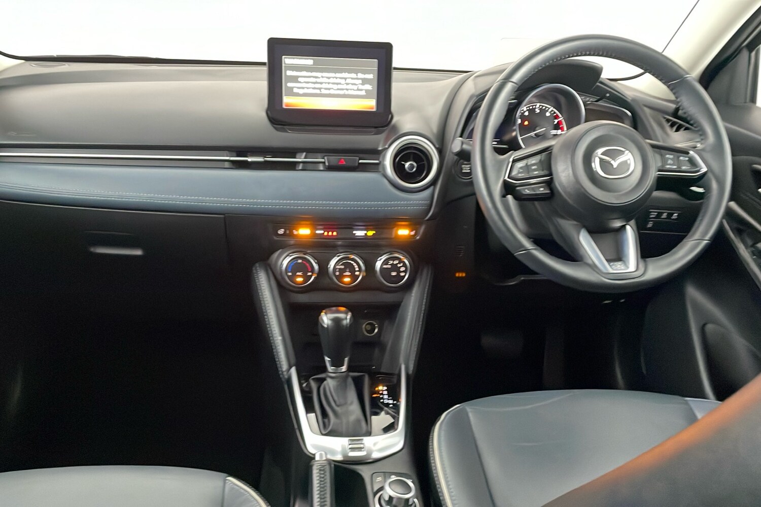 Used Mazda Mazda2 for sale - 77729393: Photo 9