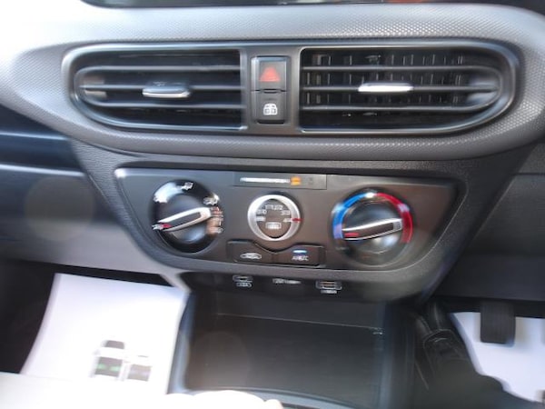 Used Hyundai i10 2024 for sale - 76273408: Photo 33