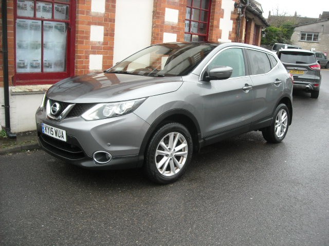 Used Nissan Qashqai 2015 for sale - 77399639: Photo 2
