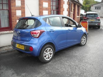 Used Hyundai i10 2018 for sale - 79680587: Photo