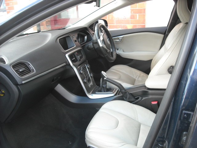 Used Volvo V40 2012 for sale - 78111713: Photo 7