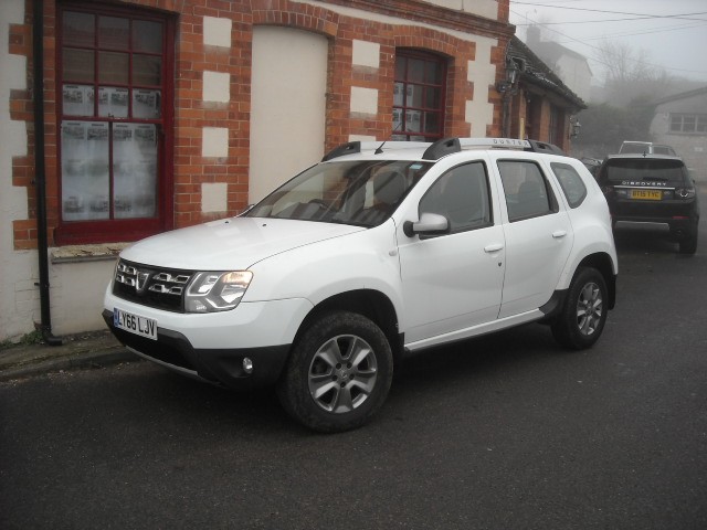 Used Dacia Duster 2017 for sale - 77083368: Photo 2