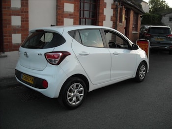 Used Hyundai i10 2017 for sale - 79531254: Photo