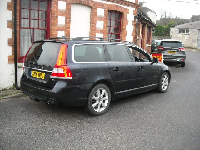 Used Volvo V70 for sale - 77676546: Photo 3