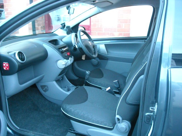 Used Peugeot 107 2009 for sale - 77319693: Photo 7