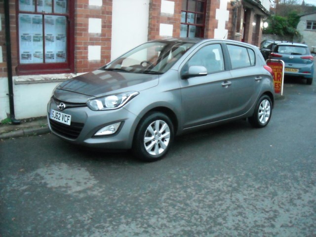 Used Hyundai i20 2012 for sale - 76577426: Photo 2