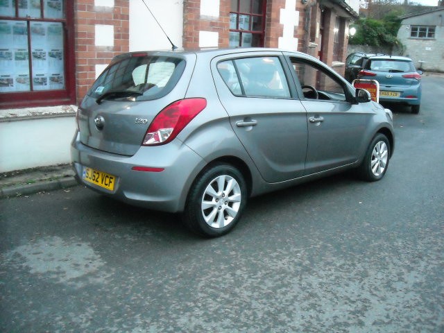Used Hyundai i20 2012 for sale - 76577426: Photo 3