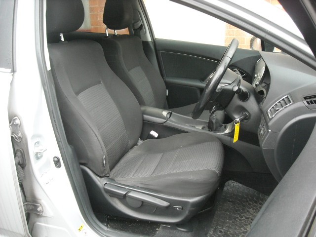 Used Toyota Avensis 2012 for sale - 77795209: Photo 4