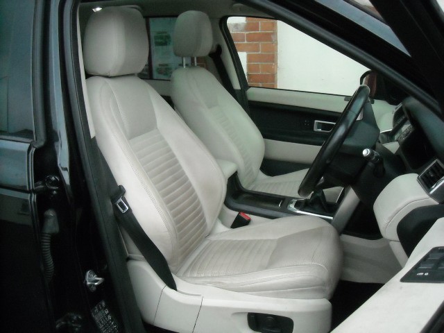 Used Land Rover Discovery Sport 2015 for sale - 76545955: Photo 4