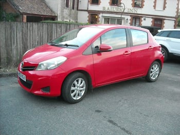Used Toyota Yaris 2013 for sale - 79834653: Photo