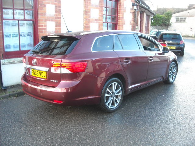 Used Toyota Avensis 2013 for sale - 77236236: Photo 3